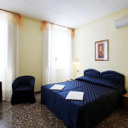 Hotel Lyric Levanto
